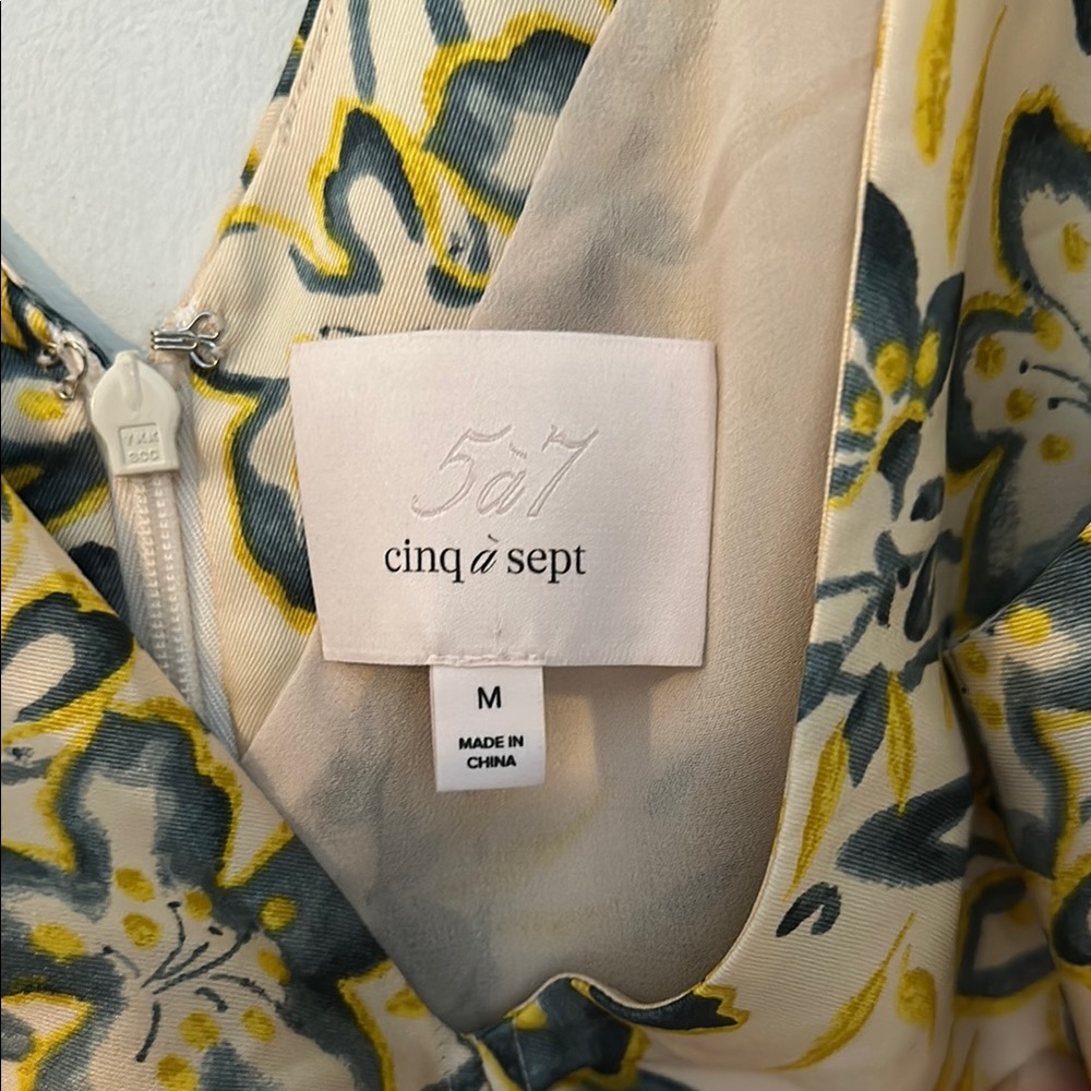 Cinq à Sept Floral Sleeveless Top - Picture 2 of 4